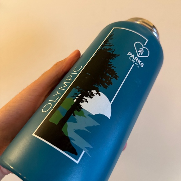 Hydro Flask Olympic National Park Foundation Limited Edition 32oz Water Bottle - Picture 7 of 8